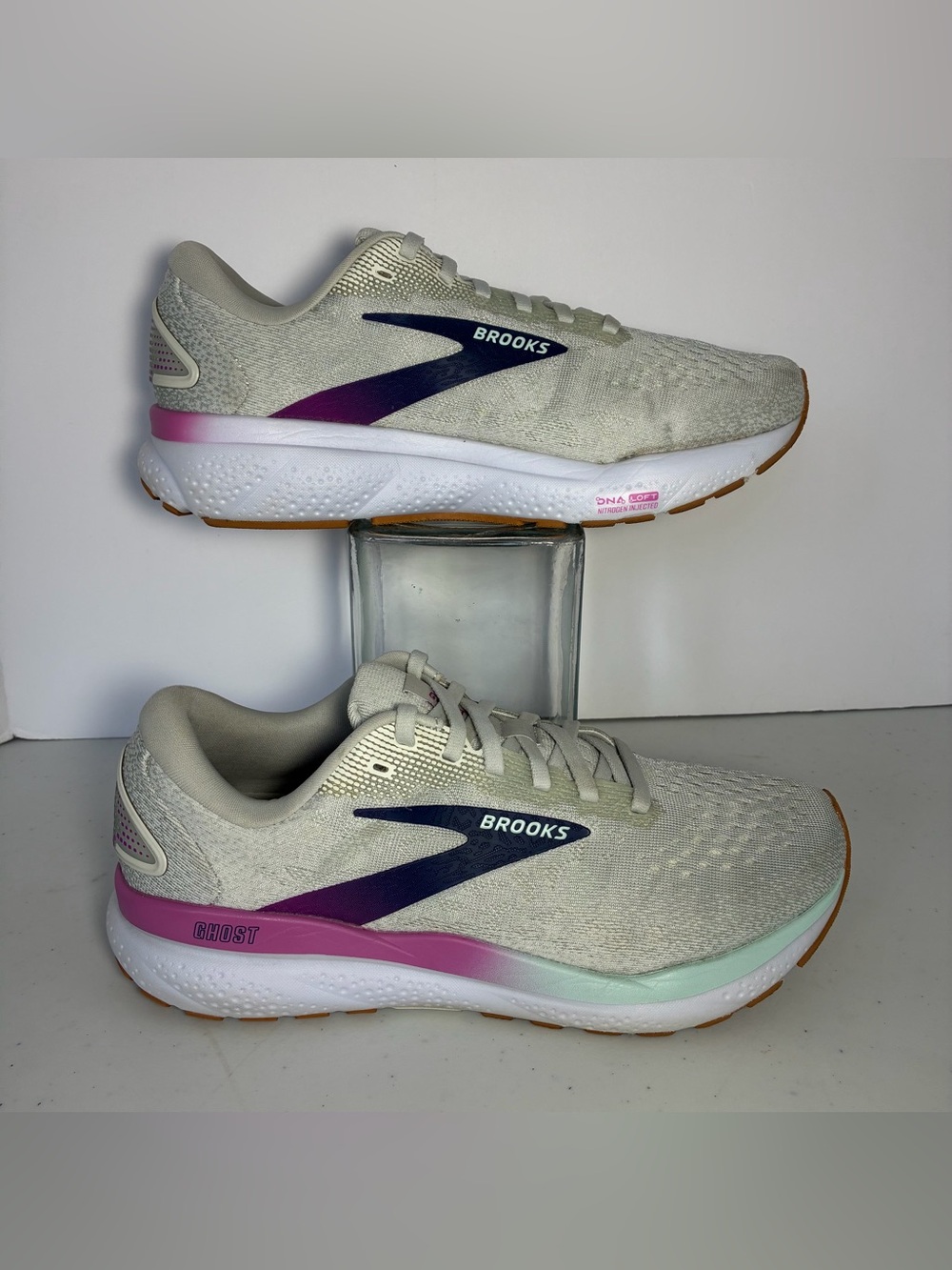 Brooks Women's Ghost 16 Running Shoes Gray, Size 9 Hiking Gym Exercise Walking